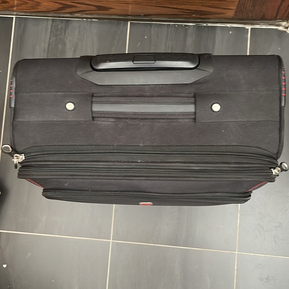 Swissgear 0970 Professional Wheeled Computer Business Case - Black - Picture 11 of 15